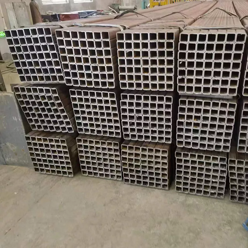 Ống hình chữ nhật dày màu đen